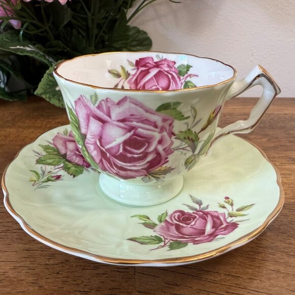 Aynsley Pink Cabbage Rose Teacup and Saucer Bone China England Green Gold Floral - Picture 1 of 7